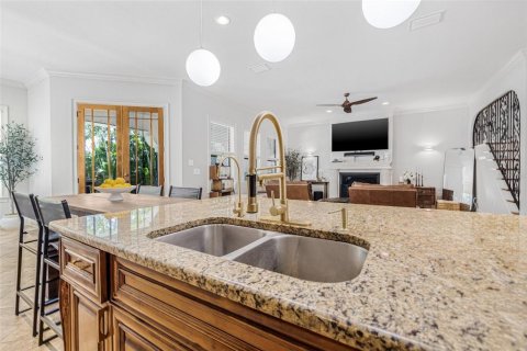 House in Tampa, Florida 4 bedrooms, 371.42 sq.m. № 1869127 - photo 25