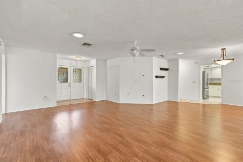 Villa ou maison à vendre à Palm Harbor, Floride: 3 chambres, 193.79 m2 № 2429284 - photo 5