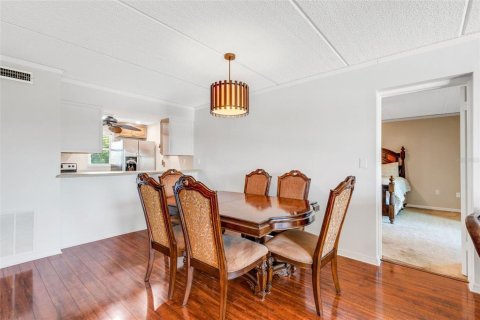 Copropriété à vendre à Largo, Floride: 2 chambres, 121.14 m2 № 2101361 - photo 5