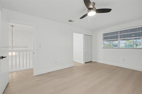 Townhouse in Cooper City, Florida 3 bedrooms, 120.96 sq.m. № 2043644 - photo 17