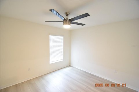 Casa en alquiler en Zephyrhills, Florida, 5 dormitorios, 242.01 m2 № 1914437 - foto 19