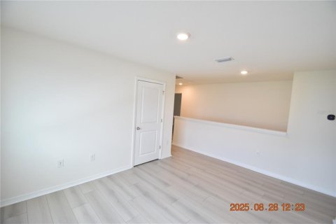 Casa en alquiler en Zephyrhills, Florida, 5 dormitorios, 242.01 m2 № 1914437 - foto 28