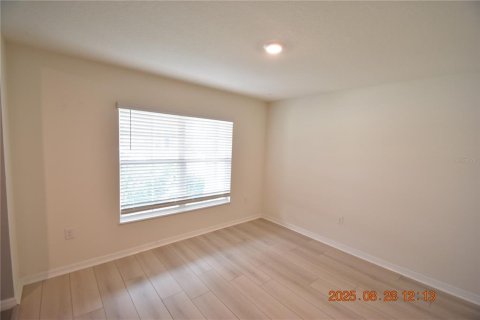 Casa en alquiler en Zephyrhills, Florida, 5 dormitorios, 242.01 m2 № 1914437 - foto 3