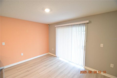 Casa en alquiler en Zephyrhills, Florida, 5 dormitorios, 242.01 m2 № 1914437 - foto 11