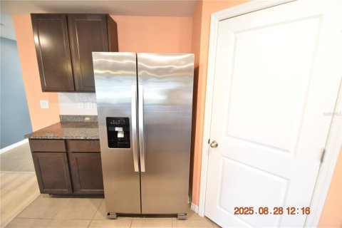 Casa en alquiler en Zephyrhills, Florida, 5 dormitorios, 242.01 m2 № 1914437 - foto 18