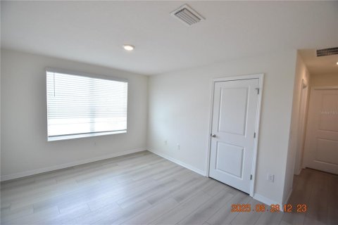 Casa en alquiler en Zephyrhills, Florida, 5 dormitorios, 242.01 m2 № 1914437 - foto 27