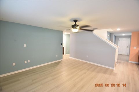 Casa en alquiler en Zephyrhills, Florida, 5 dormitorios, 242.01 m2 № 1914437 - foto 10