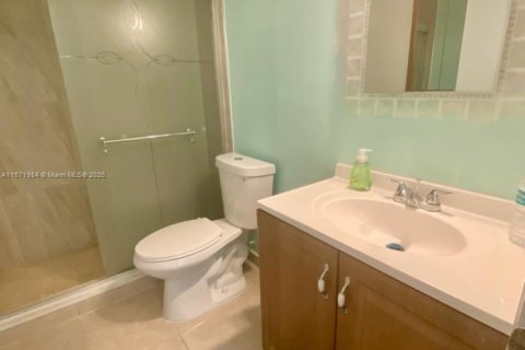 Купить таунхаус в Дирфилд-Бич, Флорида 1 комната, 168.15м2, № 2037998 - фото 28