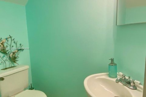 Купить таунхаус в Дирфилд-Бич, Флорида 1 комната, 168.15м2, № 2037998 - фото 21