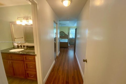 Купить таунхаус в Дирфилд-Бич, Флорида 1 комната, 168.15м2, № 2037998 - фото 27