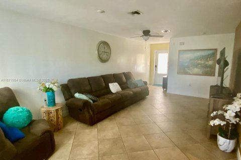 Купить таунхаус в Дирфилд-Бич, Флорида 1 комната, 168.15м2, № 2037998 - фото 20