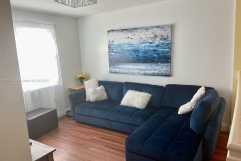 Купить таунхаус в Дирфилд-Бич, Флорида 1 комната, 168.15м2, № 2037998 - фото 9