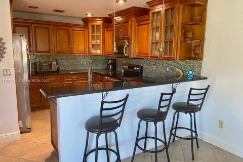 Купить таунхаус в Дирфилд-Бич, Флорида 1 комната, 168.15м2, № 2037998 - фото 10