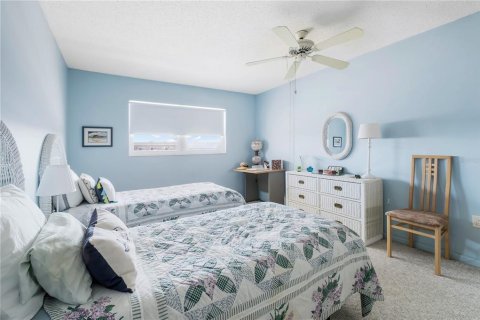 Condo in Saint Petersburg, Florida, 2 bedrooms  № 1562296 - photo 27
