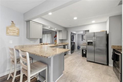 Купить виллу или дом в Норт-Порт, Флорида 8 комнат, 173.54м2, № 2310772 - фото 21