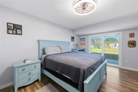 Купить виллу или дом в Норт-Порт, Флорида 8 комнат, 173.54м2, № 2310772 - фото 29