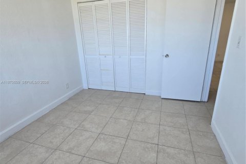 Condominio en venta en Miramar, Florida, 2 dormitorios, 77.29 m2 № 2033792 - foto 5