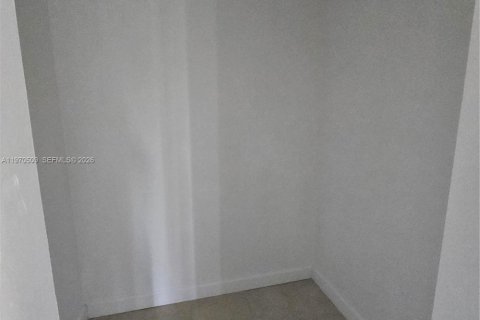 Condominio en venta en Miramar, Florida, 2 dormitorios, 77.29 m2 № 2033792 - foto 9