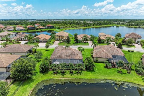 House in Lakewood Ranch, Florida 3 bedrooms, 223.34 sq.m. № 1837445 - photo 5