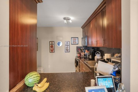Copropriété à vendre à North Bay Village, Floride: 1 chambre, 70.61 m2 № 1922767 - photo 22