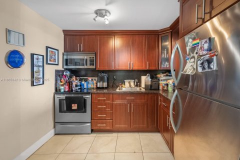 Copropriété à vendre à North Bay Village, Floride: 1 chambre, 70.61 m2 № 1922767 - photo 23