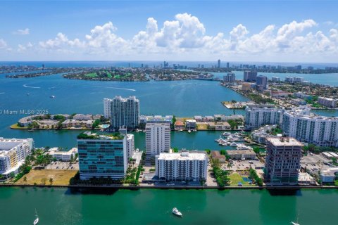 Copropriété à vendre à North Bay Village, Floride: 1 chambre, 70.61 m2 № 1922767 - photo 4