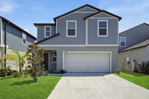 House in Land O' Lakes, Florida 4 bedrooms, 173.73 sq.m. № 2316422