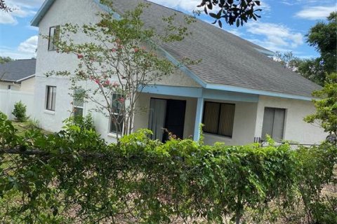 Villa ou maison à louer à Orlando, Floride: 3 chambres, 138.15 m2 № 2167625 - photo 2