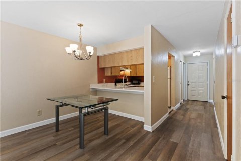 Condominio en venta en Gainesville, Florida, 2 dormitorios, 101.08 m2 № 1870184 - foto 5