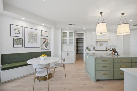 Condominio en venta en Sarasota, Florida, 3 dormitorios, 311.41 m2 № 2092940 - foto 28