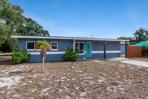 House in Gulfport, Florida 3 bedrooms, 130.43 sq.m. № 2197716 - photo 2