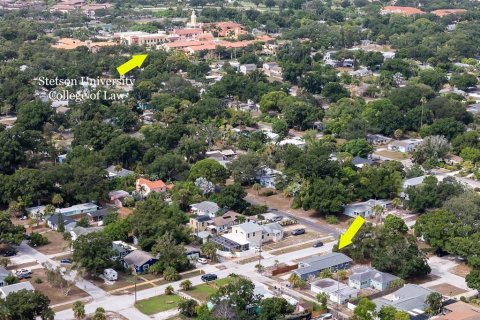 House in Gulfport, Florida 3 bedrooms, 130.43 sq.m. № 2197716
