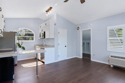 Casa en venta en Sarasota, Florida, 1 dormitorio, 29.73 m2 № 1880445 - foto 10