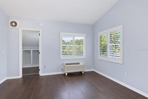 Casa en venta en Sarasota, Florida, 1 dormitorio, 29.73 m2 № 1880445 - foto 11