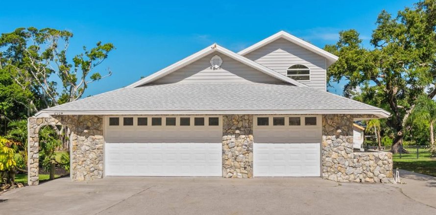 House in Sarasota, Florida 1 bedroom, 29.73 sq.m. № 1880445