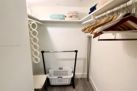 Снять в аренду квартиру в Майами-Бич, Флорида 1 спальня, 71.53м2, № 1932683 - фото 15