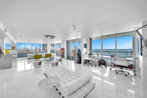 Condominio en venta en Miami Beach, Florida, 3 dormitorios, 144.83 m2 № 1937926 - foto 9