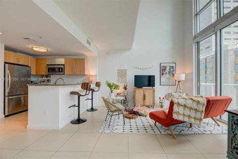 Condominio en alquiler en Miami, Florida, 1 dormitorio, 73.02 m2 № 1995231 - foto 12