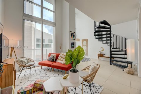 Condominio en alquiler en Miami, Florida, 1 dormitorio, 73.02 m2 № 1995231 - foto 5