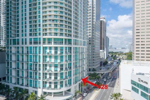 Condominio en alquiler en Miami, Florida, 1 dormitorio, 73.02 m2 № 1995231 - foto 2