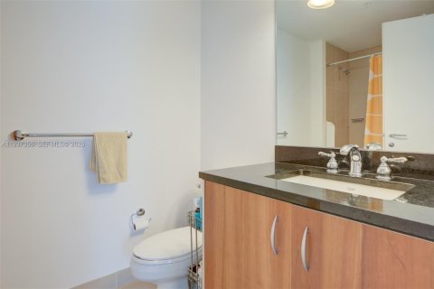 Condominio en alquiler en Miami, Florida, 1 dormitorio, 73.02 m2 № 1995231 - foto 22