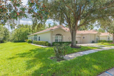House in Zephyrhills, Florida 3 bedrooms, 162.67 sq.m. № 2359210