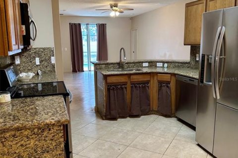 House in Davenport, Florida 5 bedrooms, 169.55 sq.m. № 1797799 - photo 11