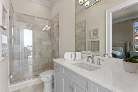 Casa en venta en Tampa, Florida, 6 dormitorios, 610.93 m2 № 1761152 - foto 19