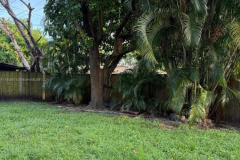 Villa ou maison à louer à Hollywood, Floride: 3 chambres, 122.54 m2 № 1887344 - photo 25