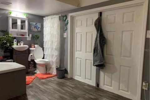 House in Nokomis, Florida 3 bedrooms, 134.71 sq.m. № 2207335 - photo 8