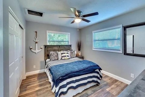 House in Nokomis, Florida 3 bedrooms, 134.71 sq.m. № 2207335 - photo 18