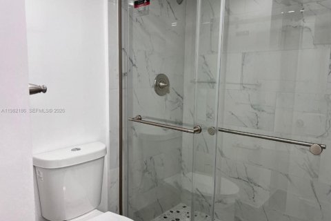 Condo in Miami, Florida, 2 bedrooms  № 2043303 - photo 26