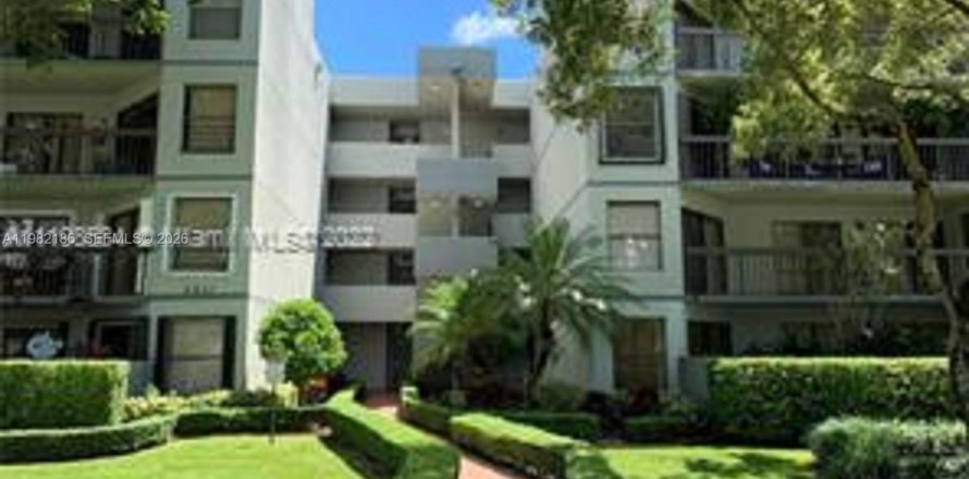 Condo in Miami, Florida, 2 bedrooms  № 2043303