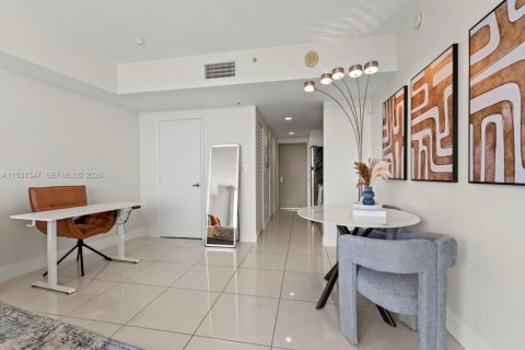 Condo in Miami, Florida № 2054136 - photo 9